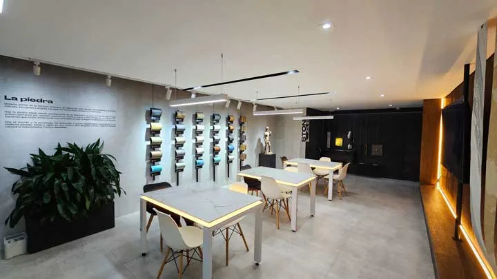[Imagen de Showroom 4]