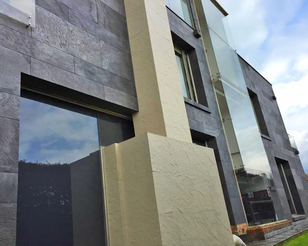 Fachada-San-jacinto-Casa-58-Steel-grey