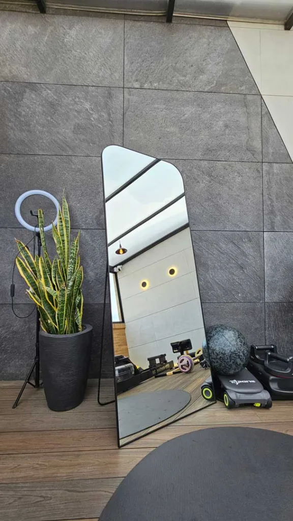 Gimnasio-Steel-Grey-Carolina-cruz-2