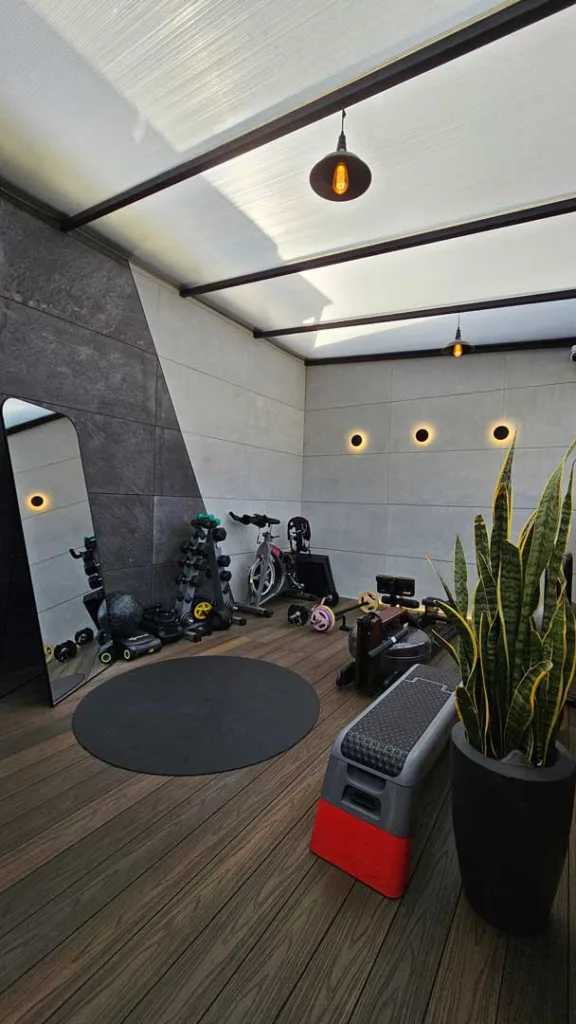 Gimnasio-Steel-Grey-concreto-blanco-Carolina-cruz-3