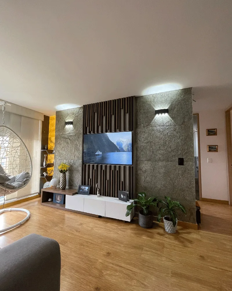 Teresa-Santos-201—silver-shine-gold-sala-tv-listones-chocolate-coffe
